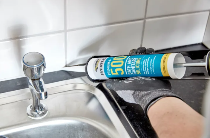 Sika Everbuild Premium+ 500 Silicone Sealant - White 484842/500WE